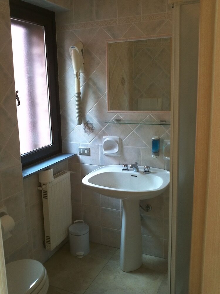 Фото Hotel Abbaruja