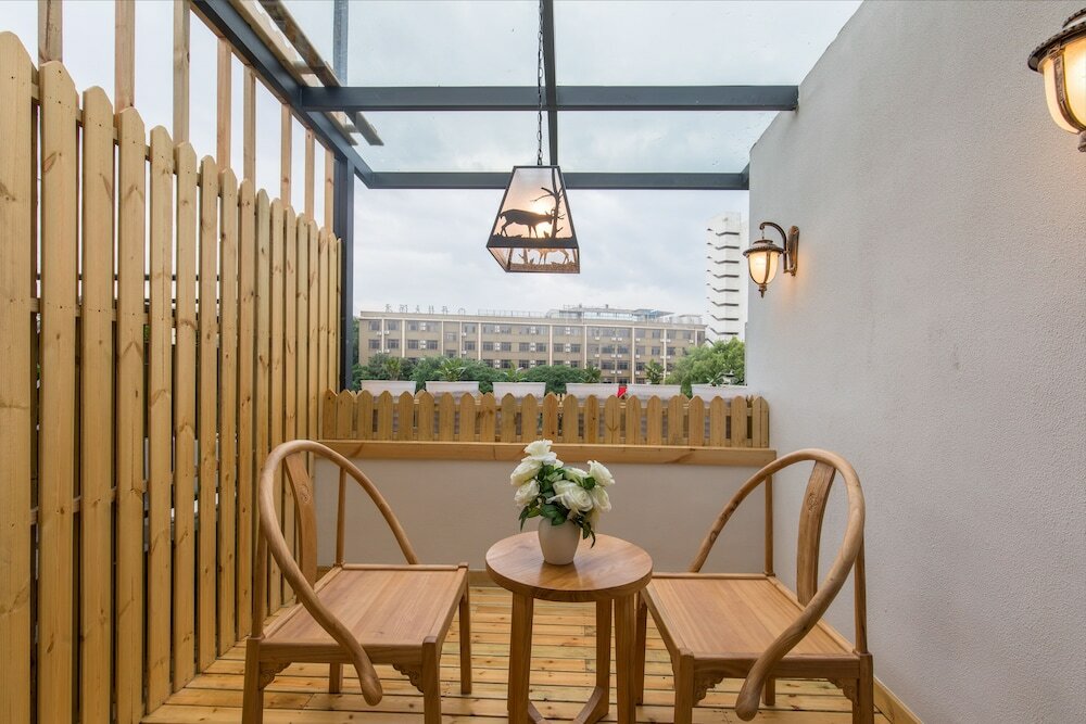 Фото Riverside Inn Guilin Central