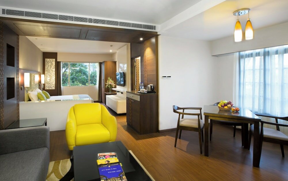 Фото The Grand Magrath Hotel