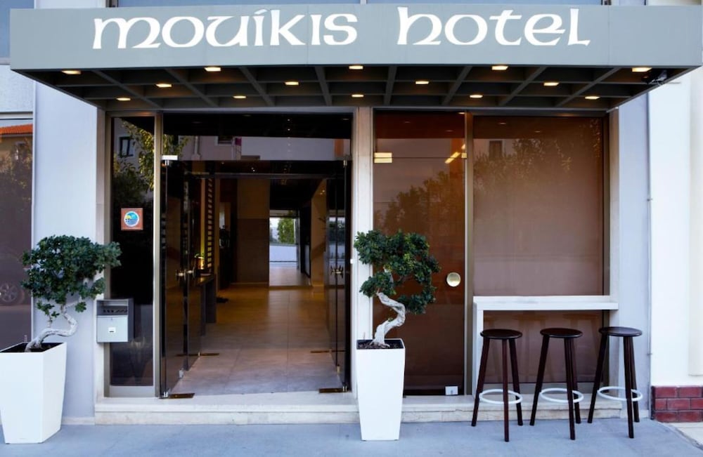 Фото Mouikis Hotel
