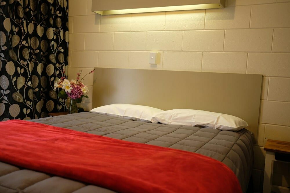 Фото Montana Lodge Motel