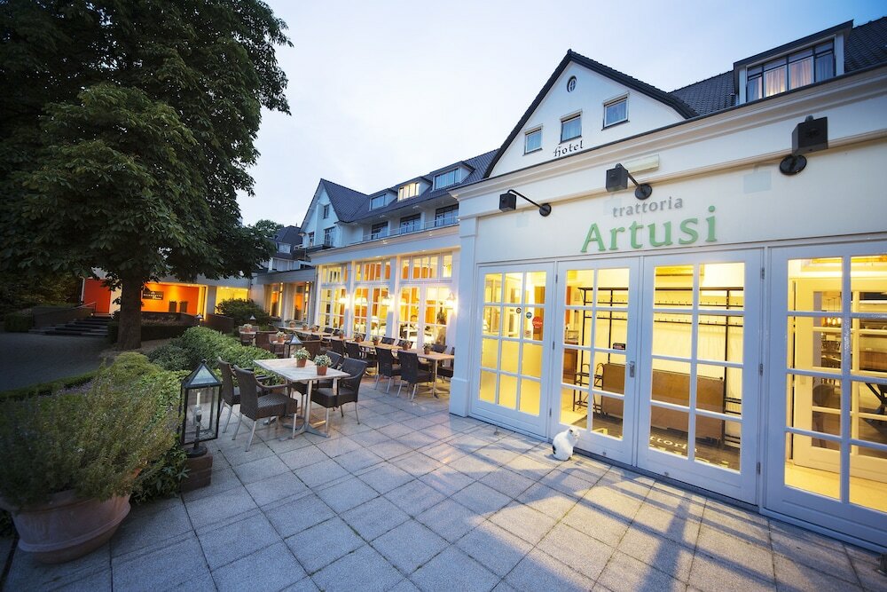 Фото отеля 2