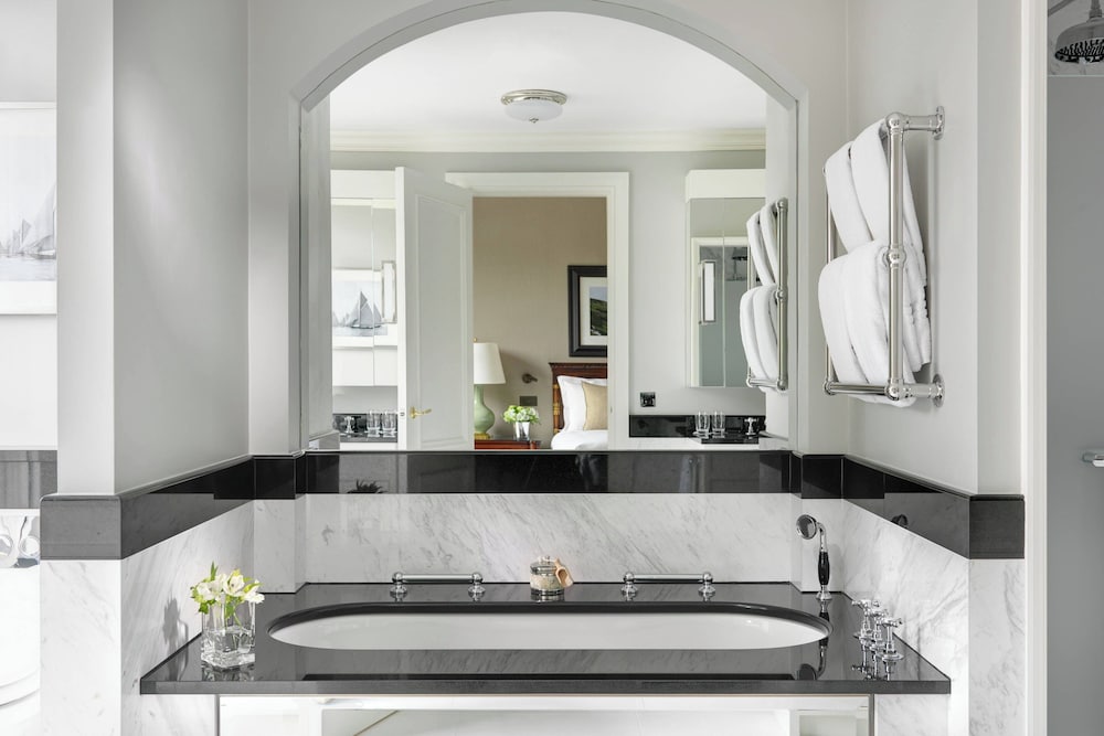 Фото The Shelbourne Dublin, A Renaissance Hotel