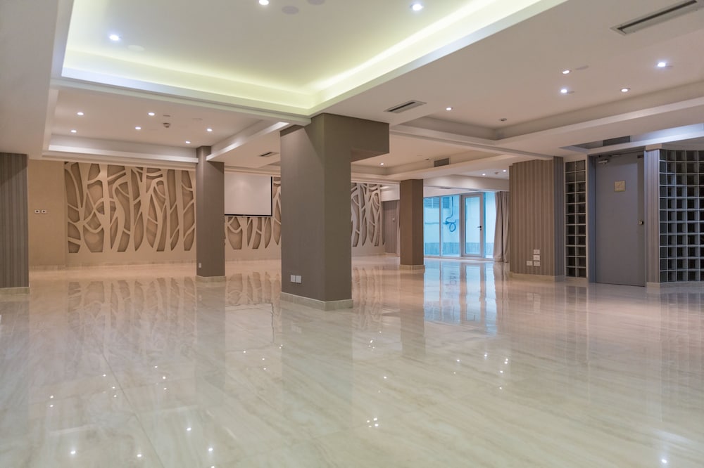 Фото Howard Johnson Plaza Buenos Aires