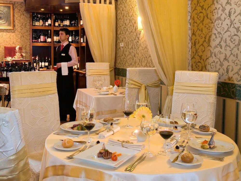 Фото Hotel Capitol