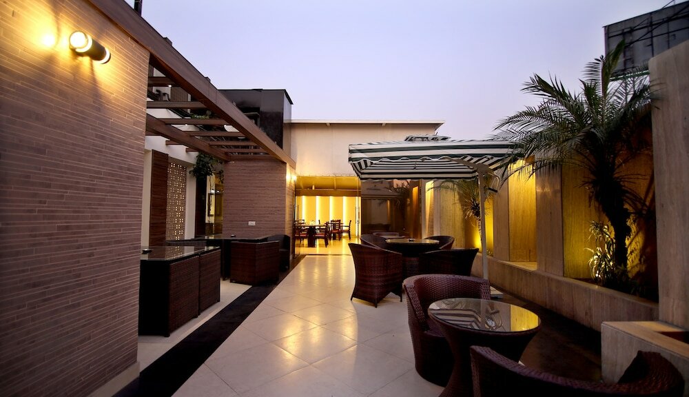 Фото отеля 1