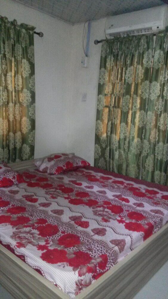 Фото Kings Crown Hotel