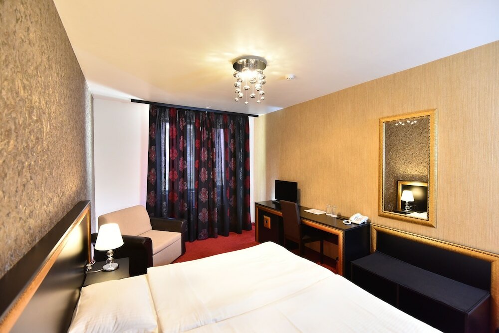 Фото Hotel Elegance