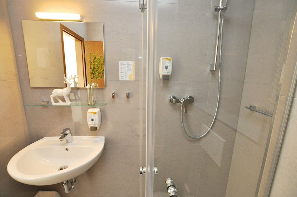 Фото Hotel Perlach Allee by Blattl