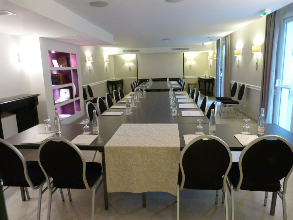 Фото La Bastide de l'Oliveraie