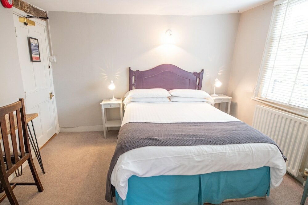 Фото Tower House