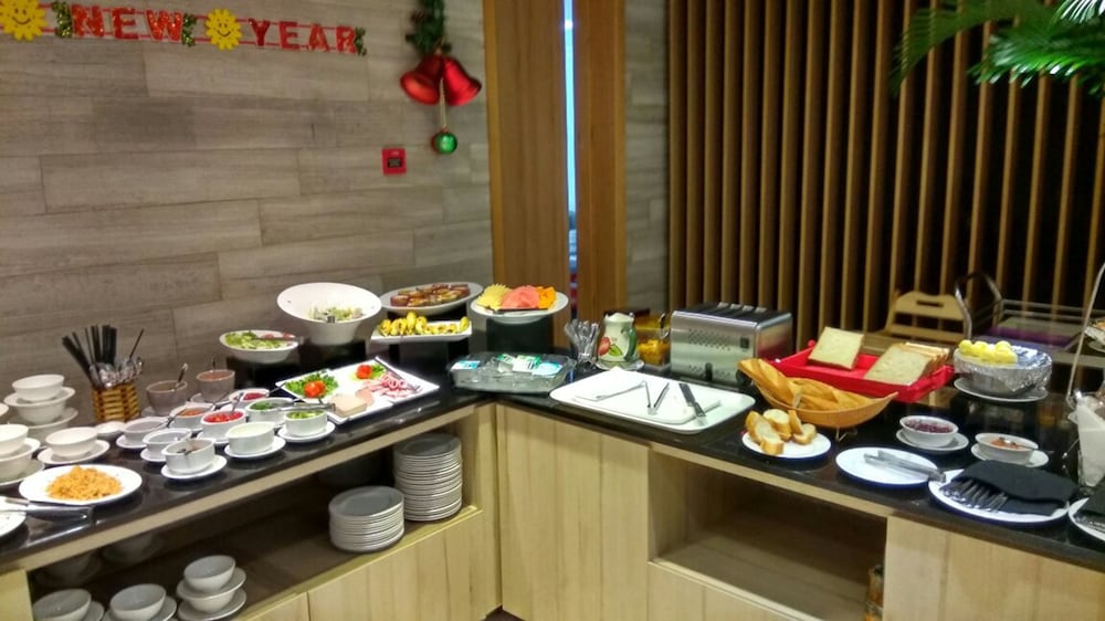 Фото Avanti Hotel