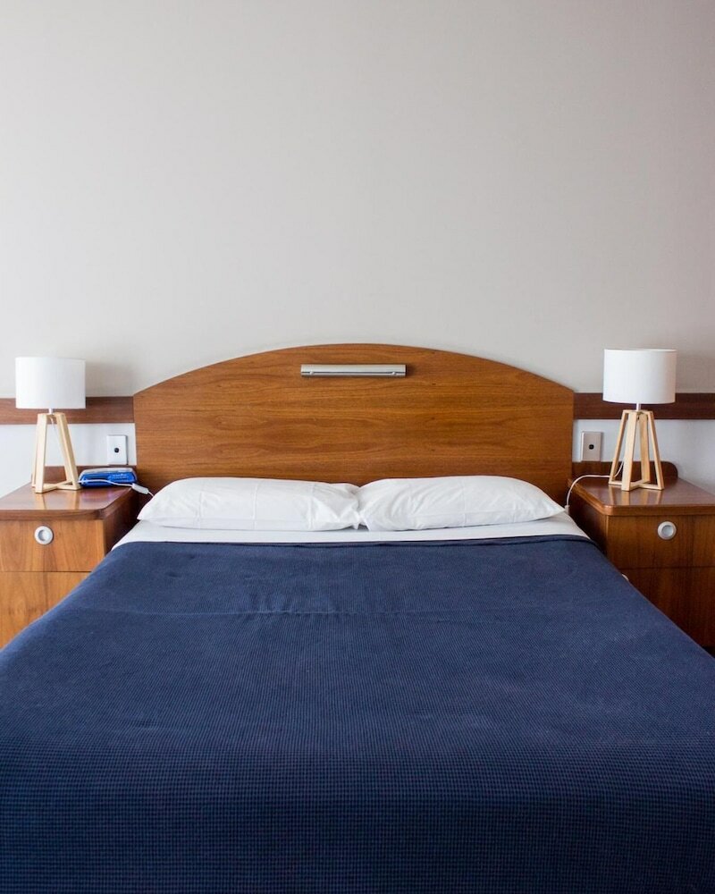 Фото Highlander Hotel Bar Kitchen Rooftop