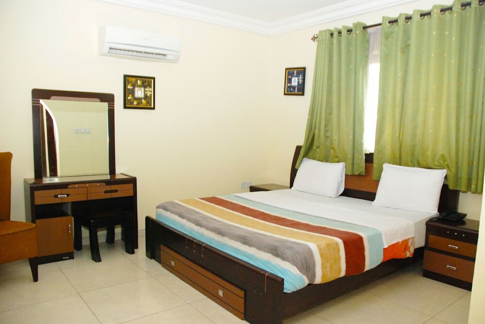 Фото Knightsbridge Hotel