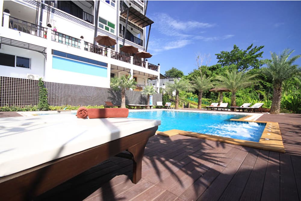 Фото Dee Andaman Hotel