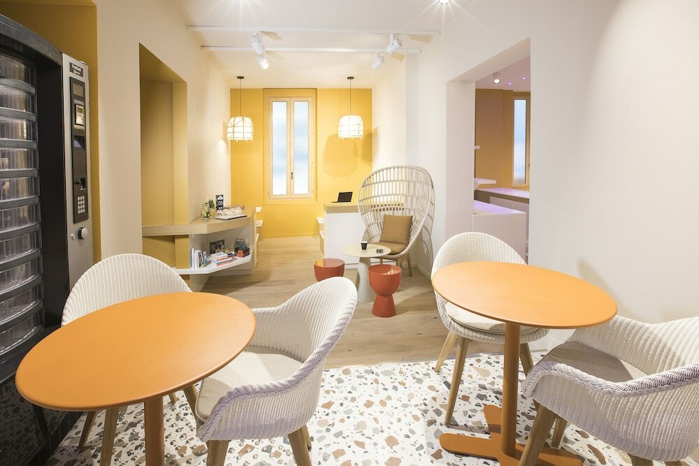 Фото LIFE Marseille VP Hotel