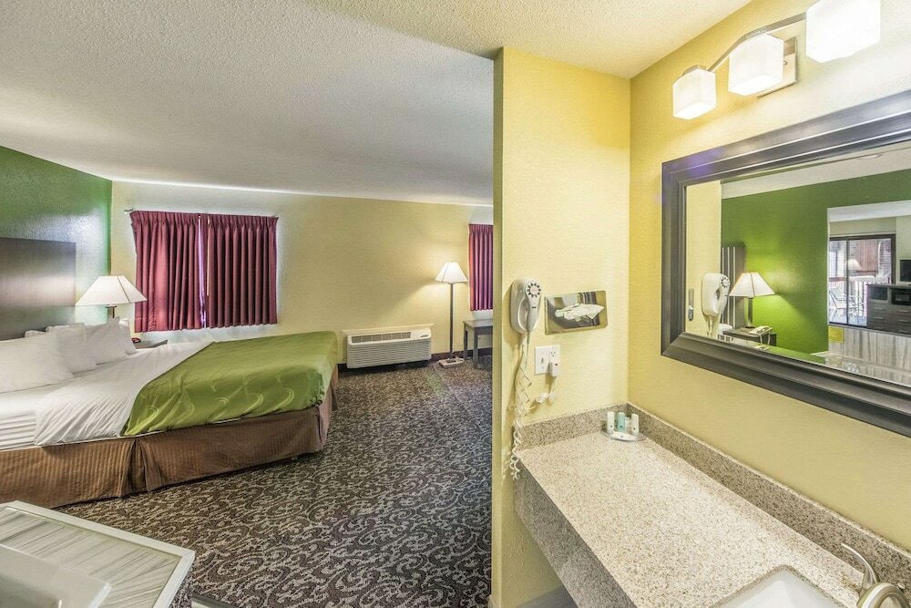 Фото Quality Inn Decatur near Us-224