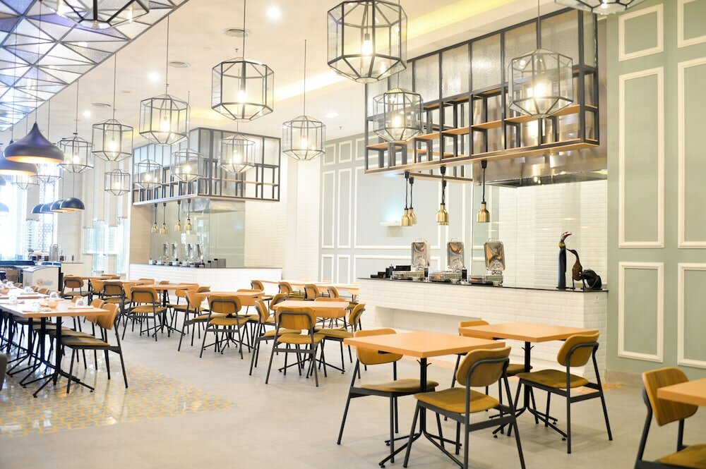 Фото Gumaya Tower Hotel Semarang