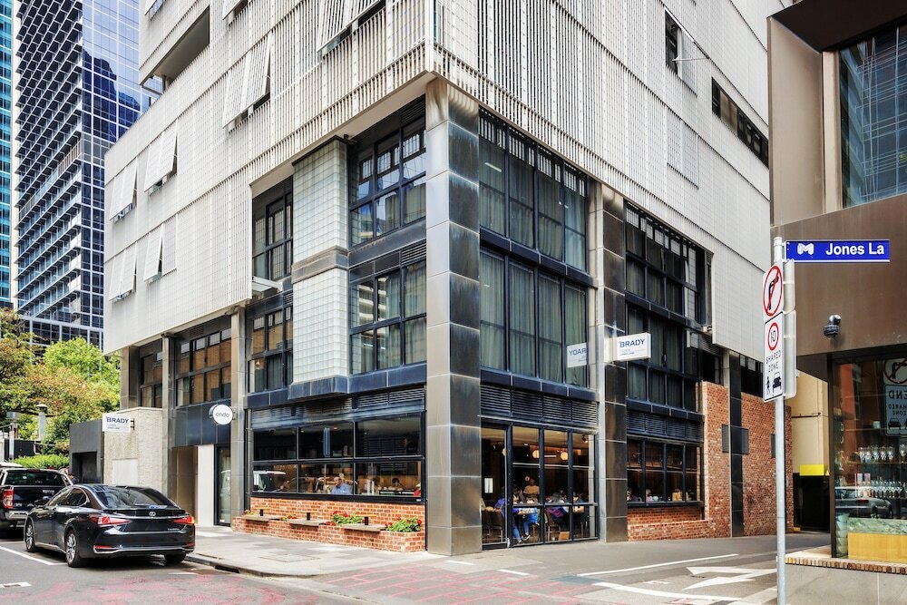 Фото Brady Hotels Jones Lane