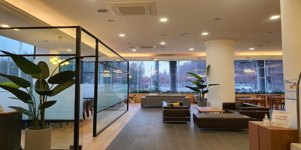 Фото Crown Hotel Changwon