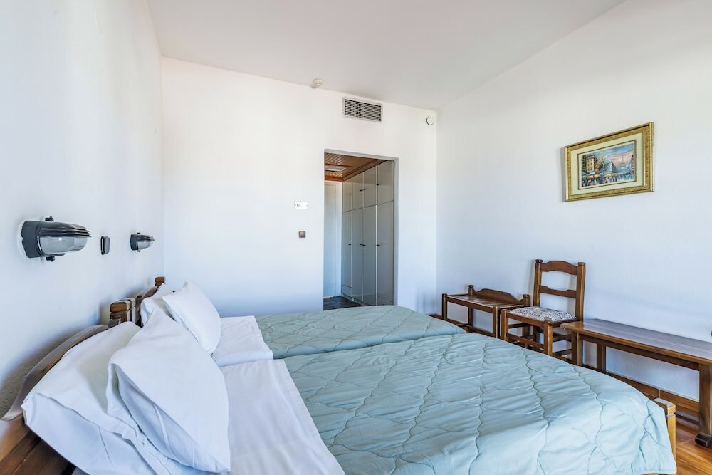 Фото Hotel Dionyssos