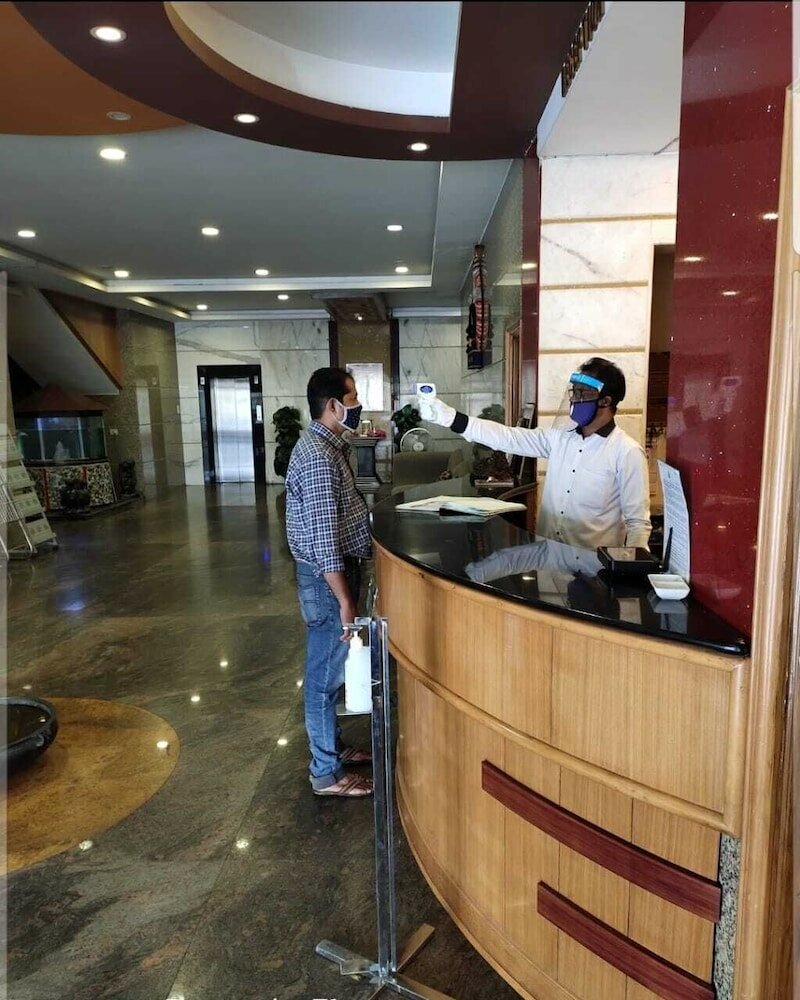 Фото Sharada International Hotel