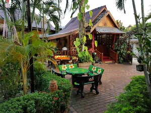 отель Thongbay Guesthouse Luang Prabang