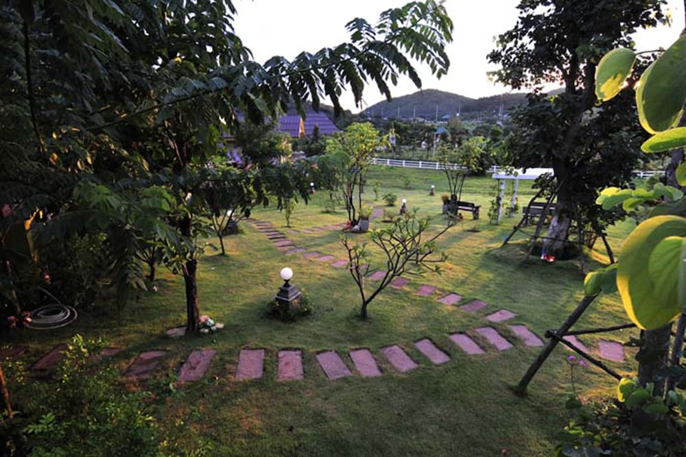 Фото Baan Suan Rojjana