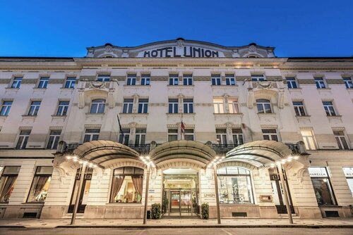 Внешний вид отеля Grand Hotel Union Eurostars в Любляне, фото 1
