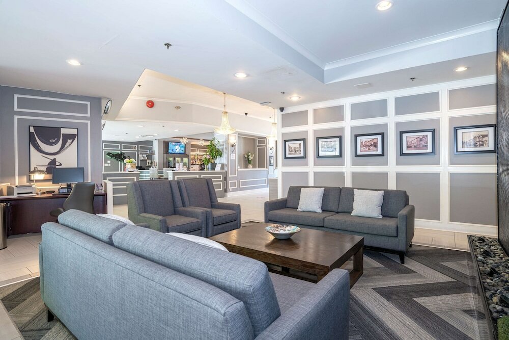 Фото Best Western Plus Dorchester Hotel