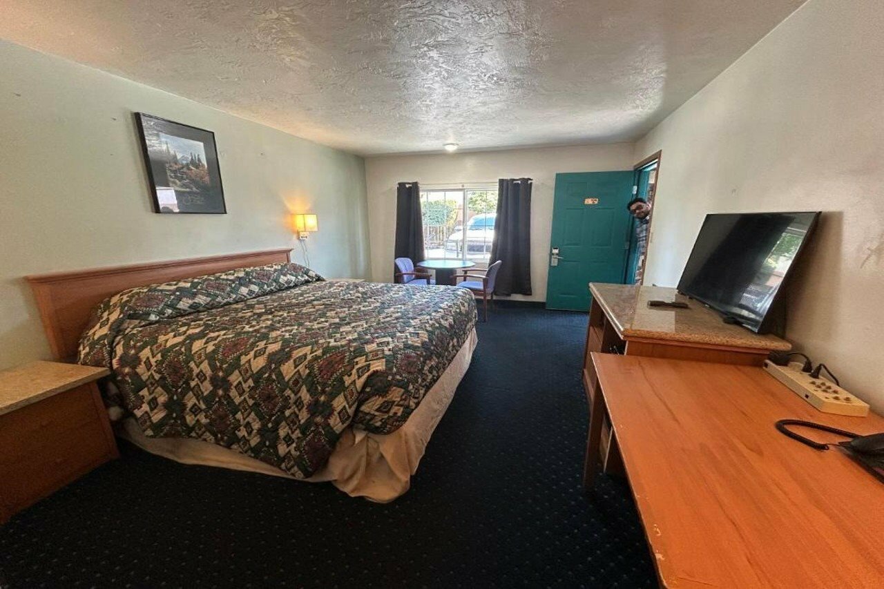 Фото отеля 2