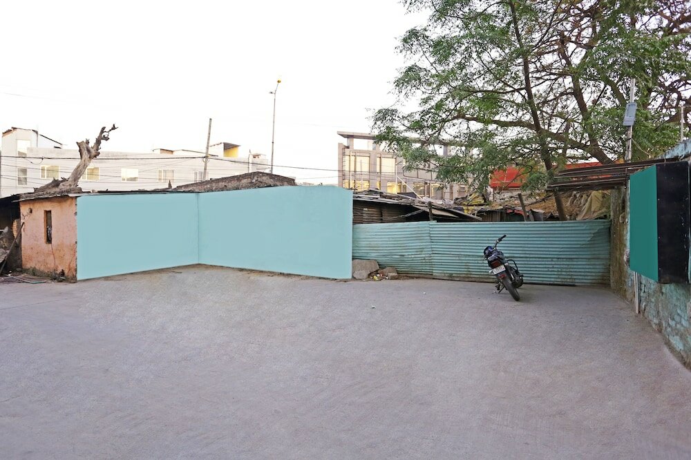 Фото Hotel D'Capitol Delhi Airport