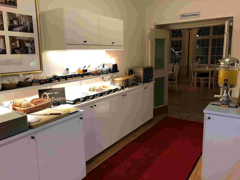 Фото Hotel Bishops Arms Strängnäs