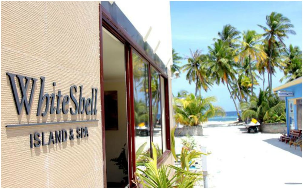 Фото Whiteshell Island Hotel & SPA