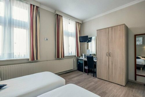 Внешний вид отеля New Hotel De Lives в Намюре, фото 4