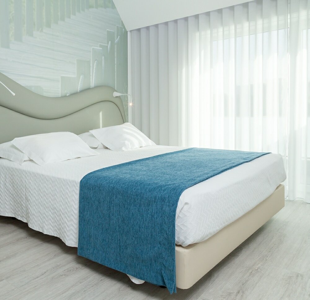 Фото Varzinn Hotel