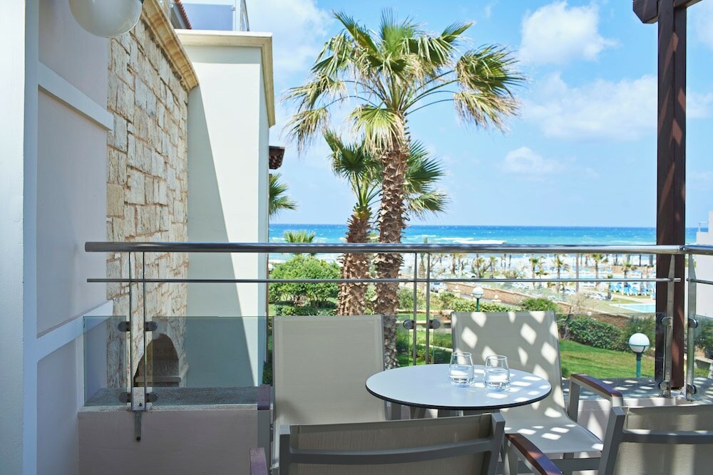 Фото Atlantica Caldera Palace - All Inclusive