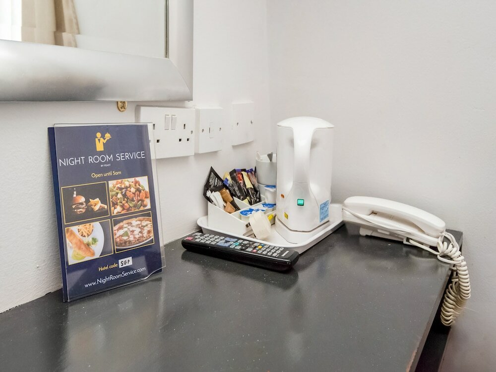 Фото St Georges Hotel Pimlico