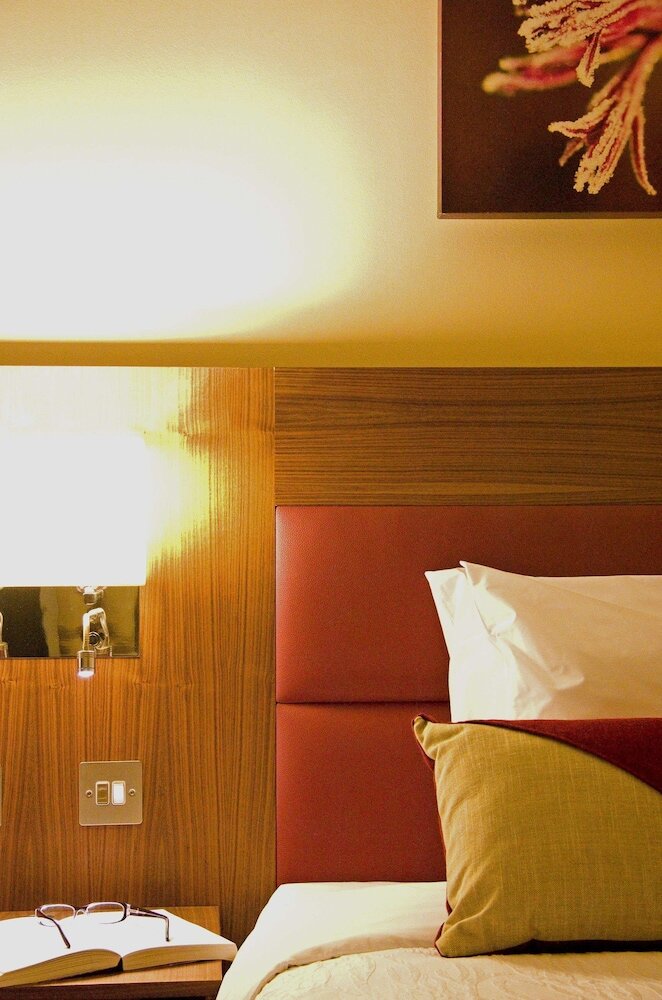 Фото Hilton Garden Inn Luton North