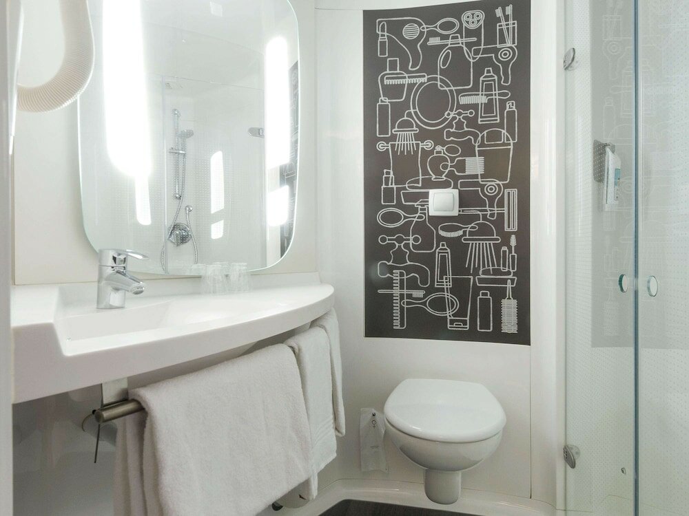 Фото Ibis London Docklands Canary Wharf