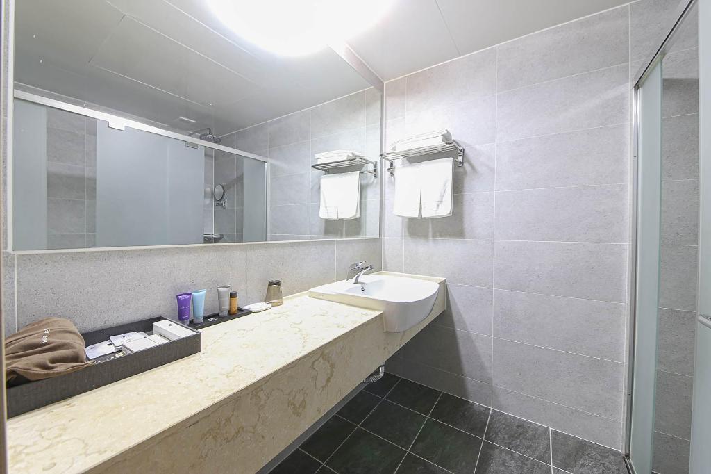 Фото R&b Business Hotel