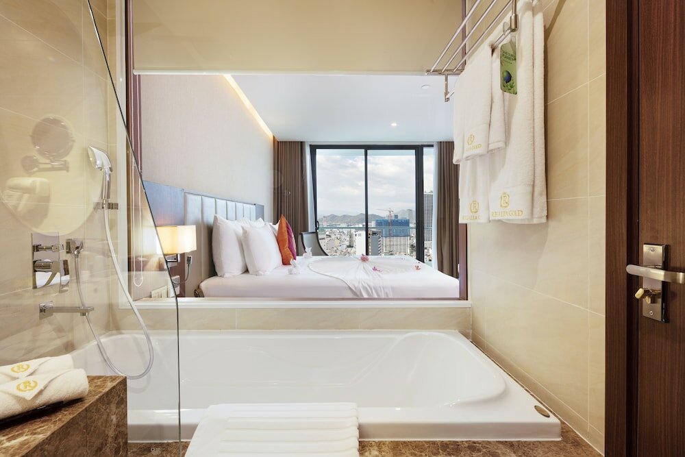 Фото Regalia Gold Hotel