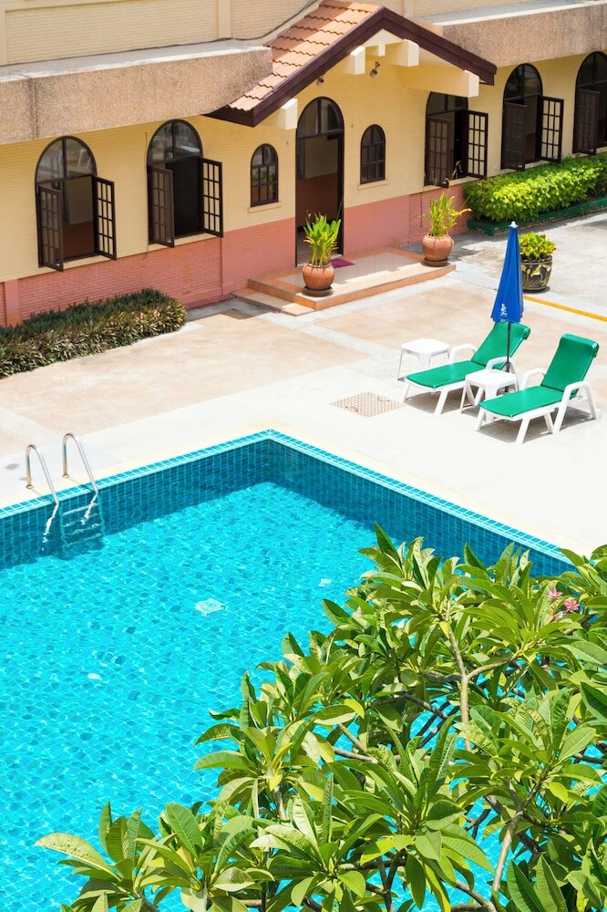 Фото S Lodge Pattaya