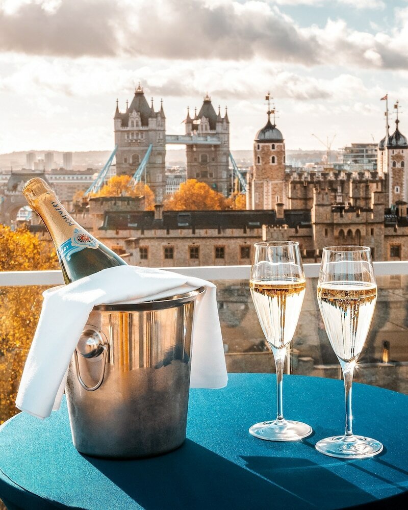 Фото Отель Tower Suites by Blue Orchid