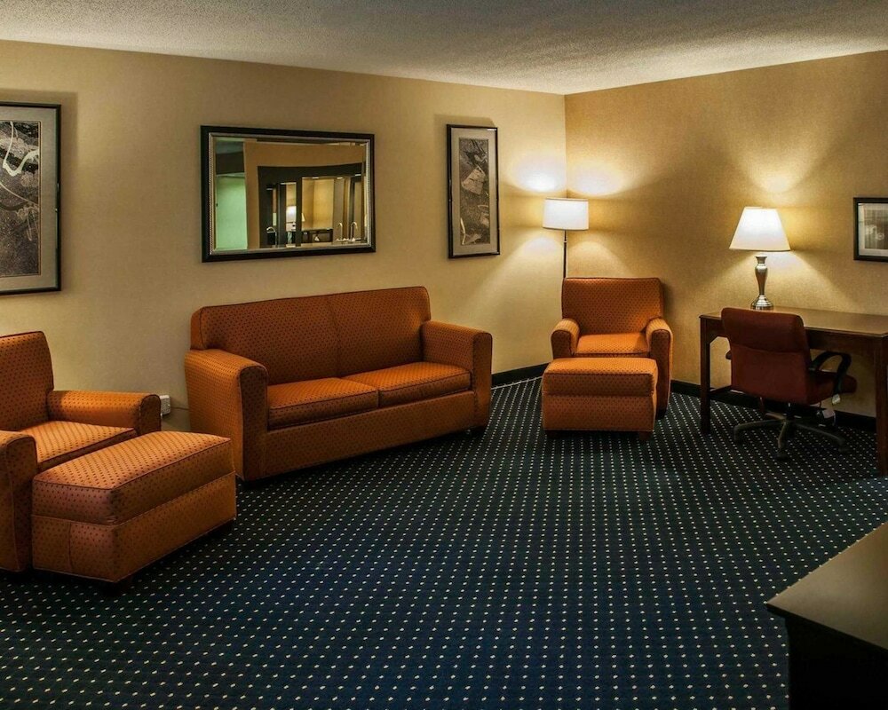 Фото Quality Inn & Suites