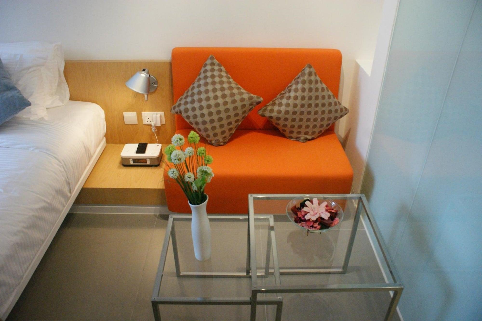 Фото 60 West Suites Hotel