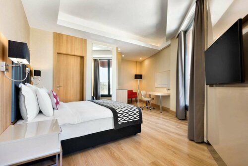 Гостиница Ramada Encore by Wyndham Eskisehir в Тепебаши