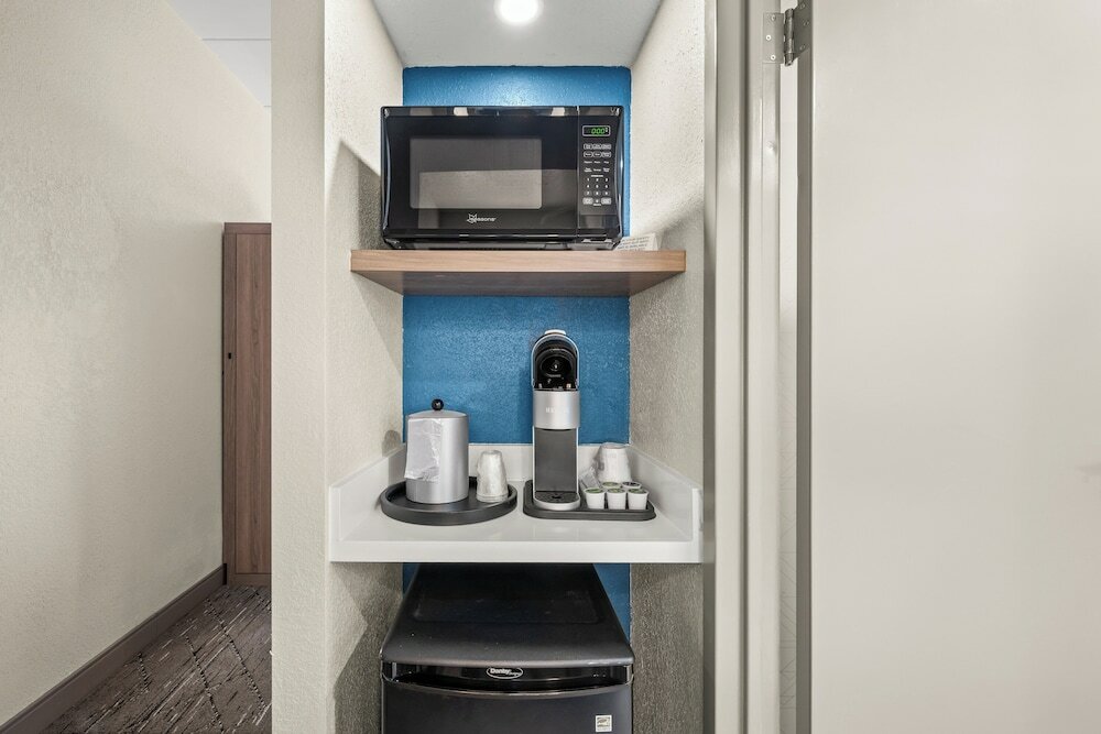 Фото Holiday Inn Express Boston North Woburn by Ihg