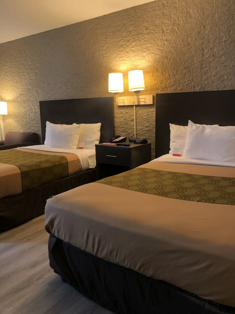 Фото Econo Lodge Metro