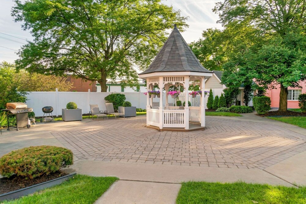 Фото Best Western Greenfield Inn